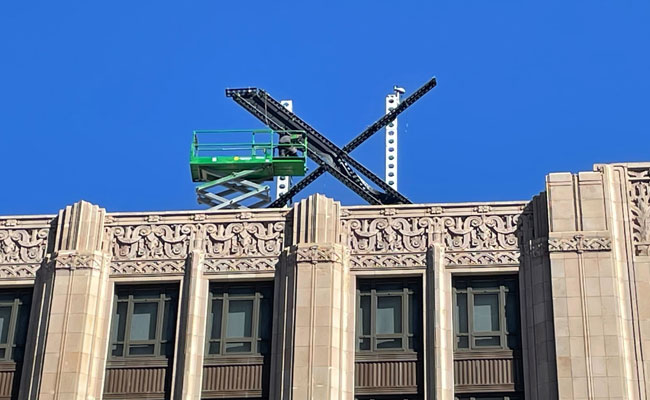 'X' logo installed atop Twitter building, spurring San Francisco to investigate permit violation