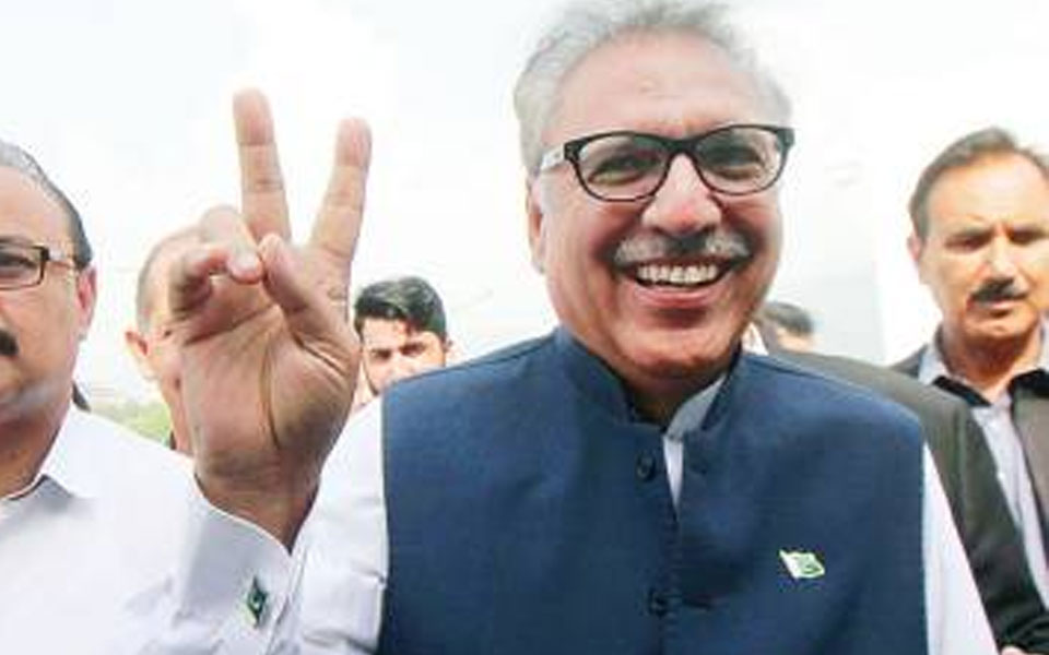 Arif Alvi takes oath as Pakistan President