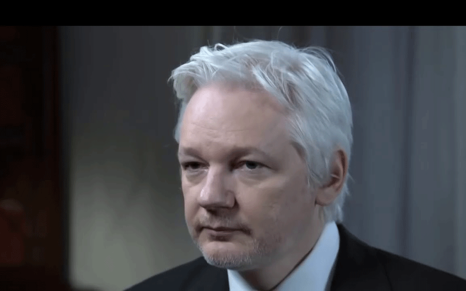 Judge rejects WikiLeaks founder plea to cancel arrest warrant