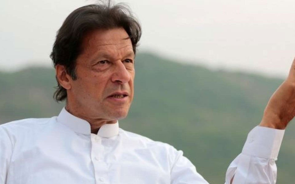People targeting Sidhu doing disservice to peace: Imran Khan