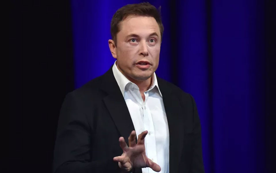 Investors' backlash forces Musk to say sorry over 'pedo' remark