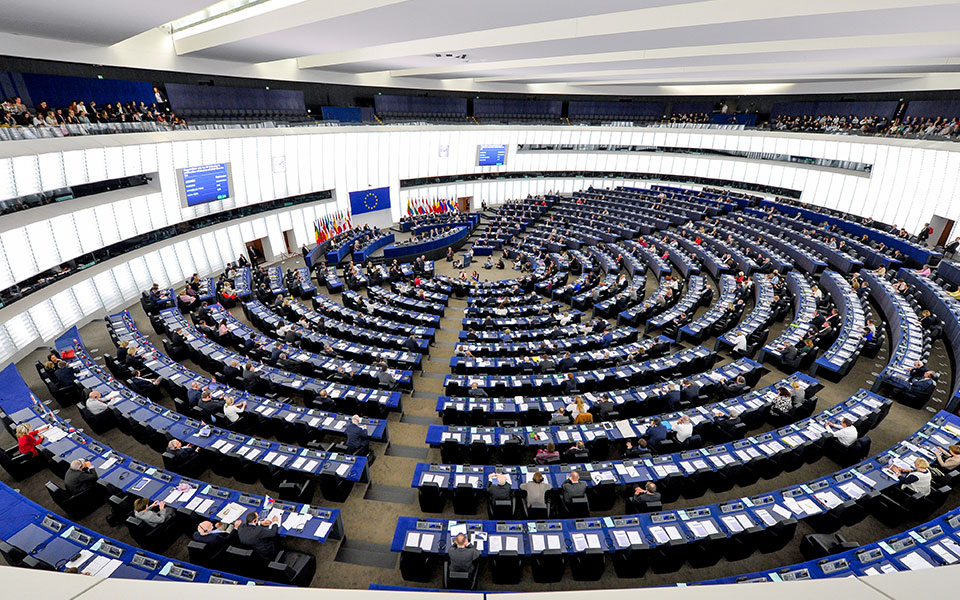 European Parliament members for peaceful solution on Tibet