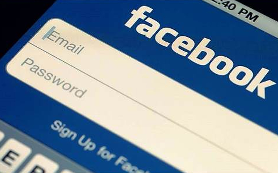 Man jailed for not sharing Facebook password