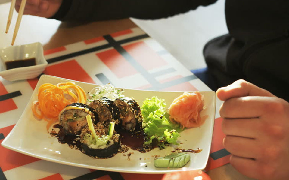 Japan worker's pay cut for taking lunch break 3 minutes early