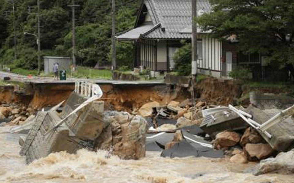 21 killed in Japan rains