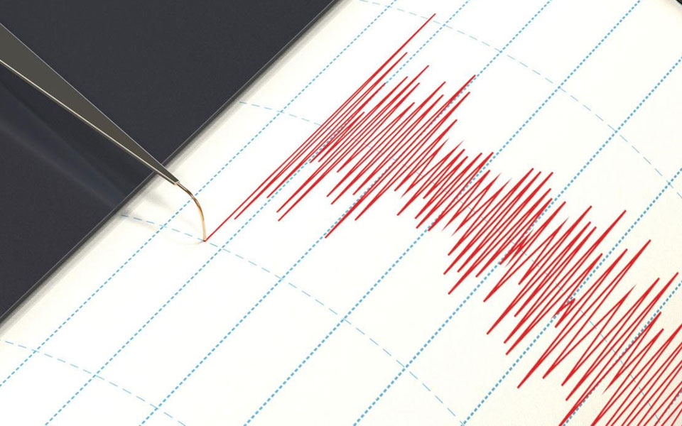 Japan quake damages world's most powerful microscope