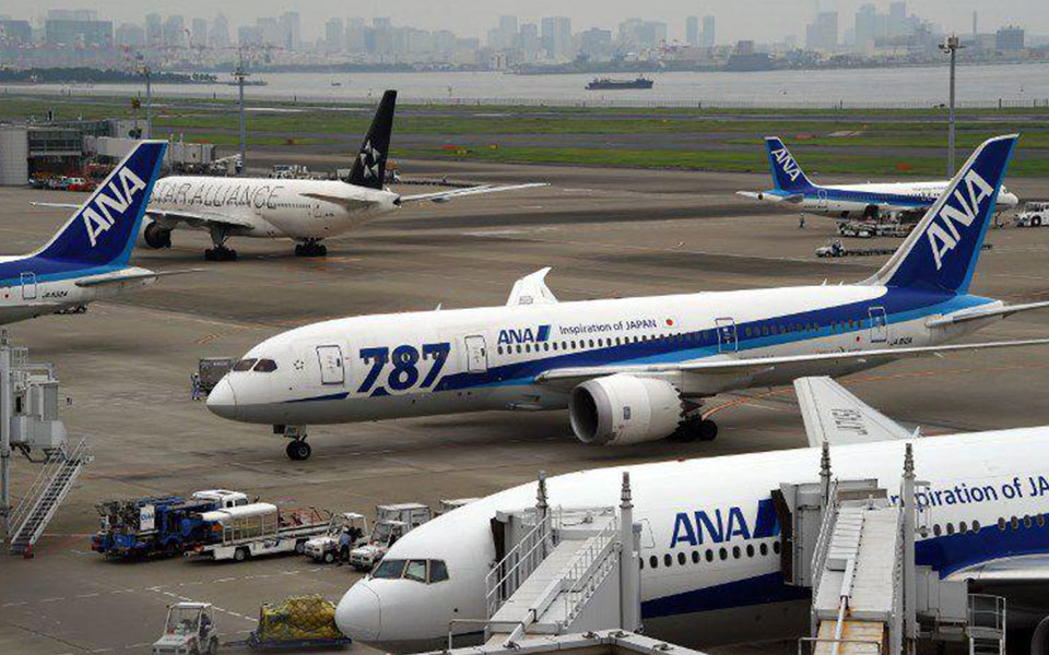 Japanese plane evacuated after smoke fills cabin