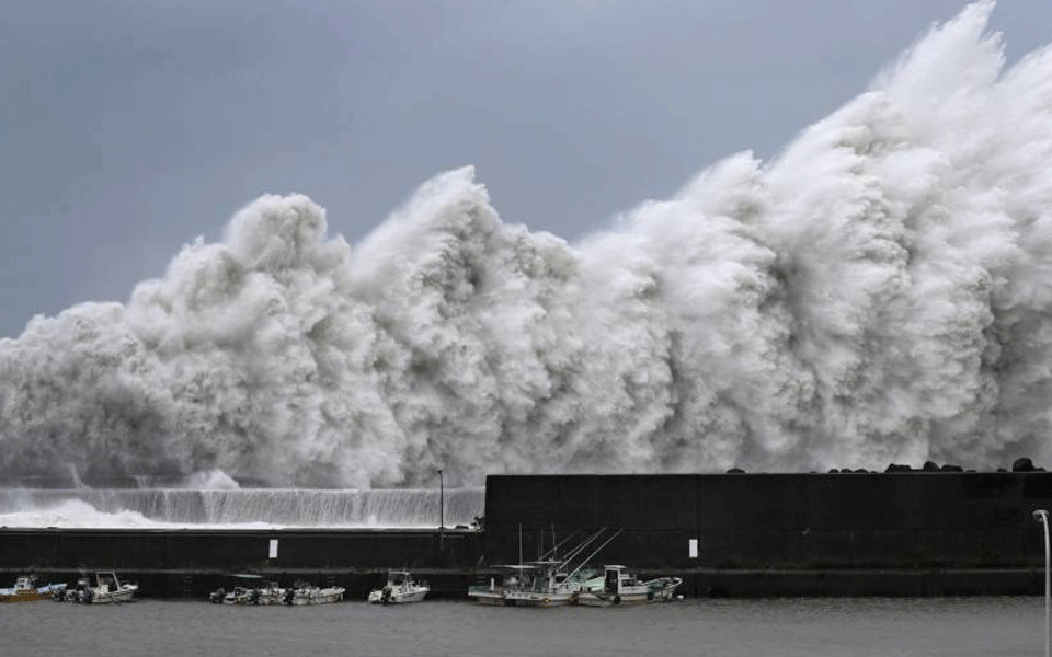 7 killed, 200 injured as typhoon Jebi hits Japan