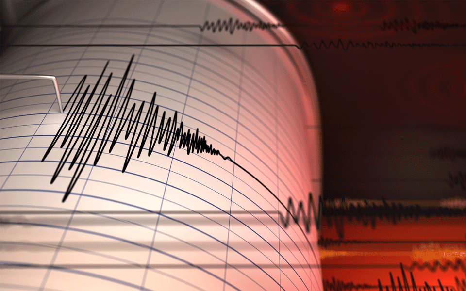 Magnitude 6.3 earthquake strikes western Iran