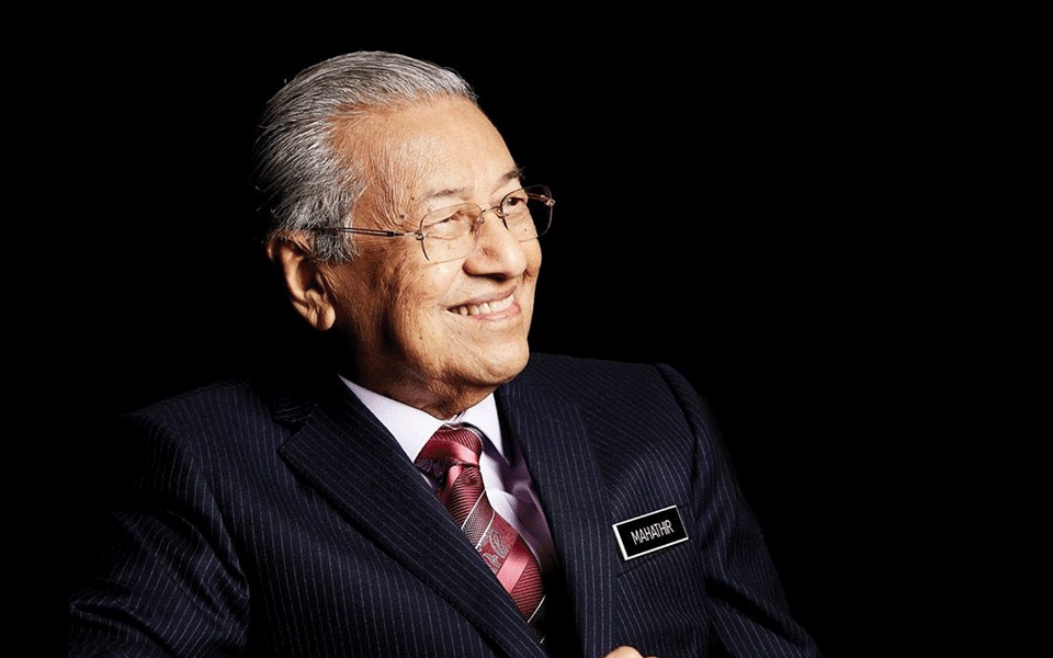 Malaysian PM Mahathir submits resignation to the king