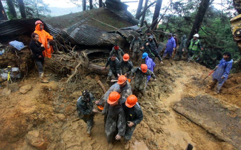 33 Philippine miners dead in typhoon-triggered landslides