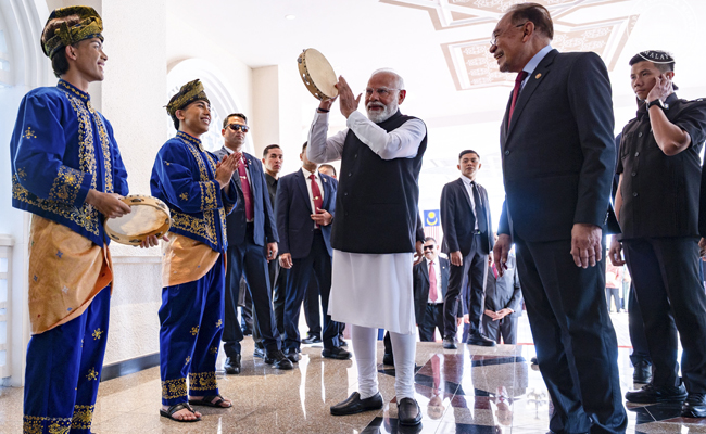 PM Modi leaves for India after concluding two-day visit to Malaysia