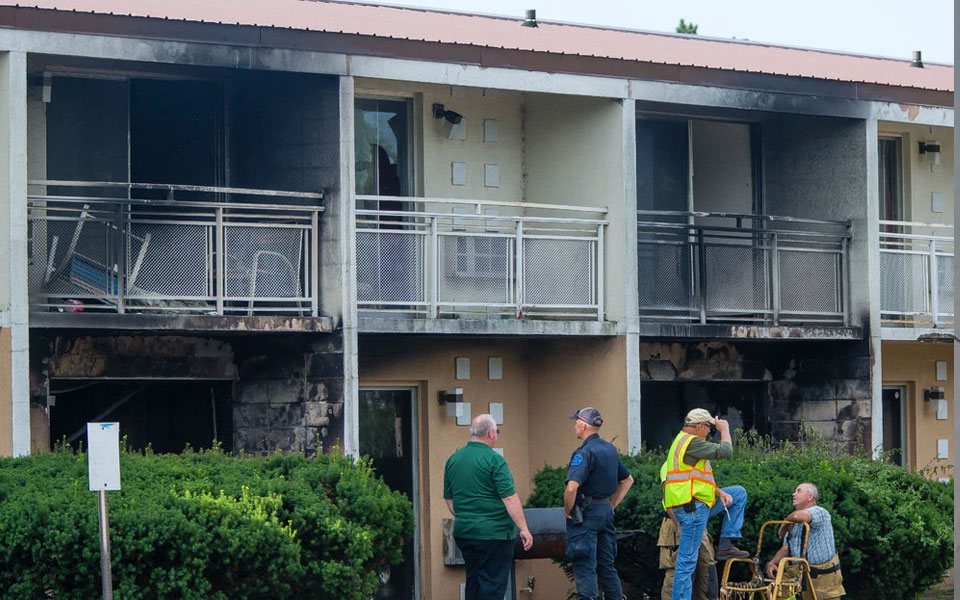 Motel fire kills mother, 5 of her children