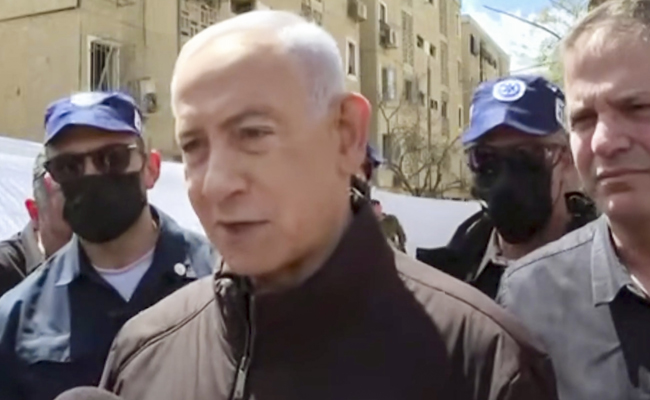 Netanyahu visits site of Iranian missile attack, claims US-Israel fighting for entire world