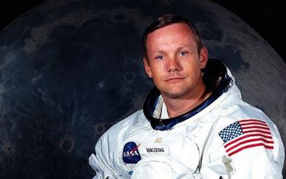 Neil Armstrong's family to auction his personal collection