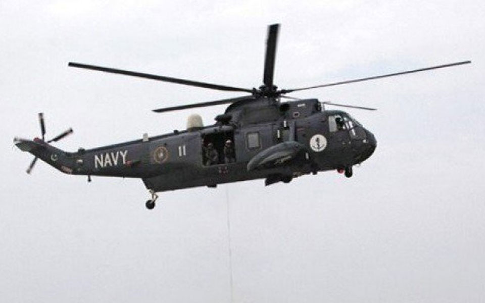 1 killed in Pakistan navy helicopter crash