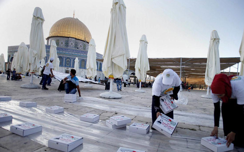 Palestinians in Jerusalem reject Ramadan meals provided by the UAE