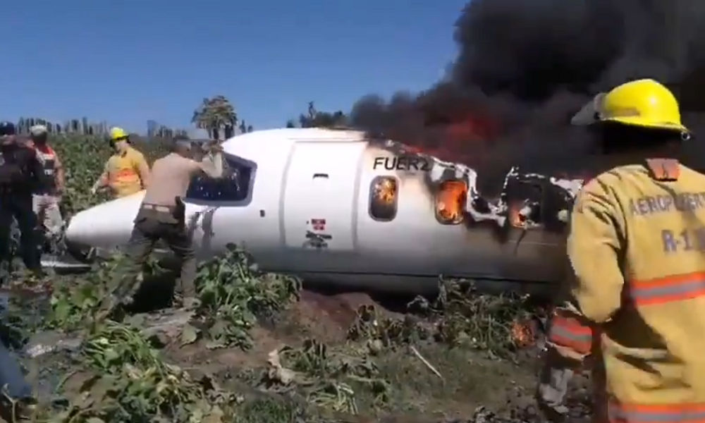 Air force plane crash kills 6 in Mexico's Veracruz state