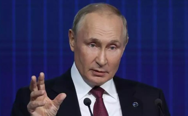 Russia says 90 Ukrainian drones tried to attack Putin's country residence