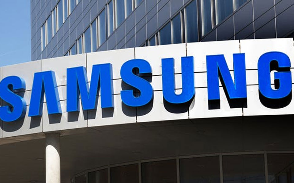 One dead, two injured in gas leak at Samsung chip plant