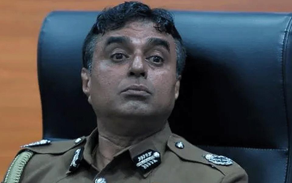 Suspended police head blames President Sirisena for failing to prevent Lanka attack