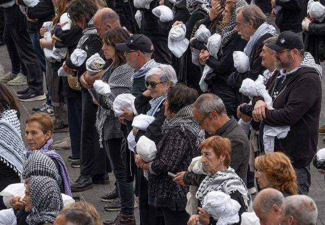 Protesters march in Spain seeking end to Israeli strikes in Gaza