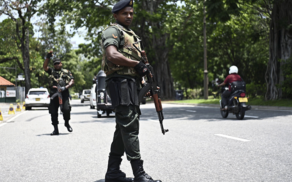 Sri Lanka troops kill two suspected IS gunmen