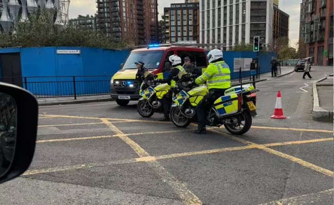 Bomb disposal squad makes ‘suspect package’ safe at UK’s Gatwick Airport