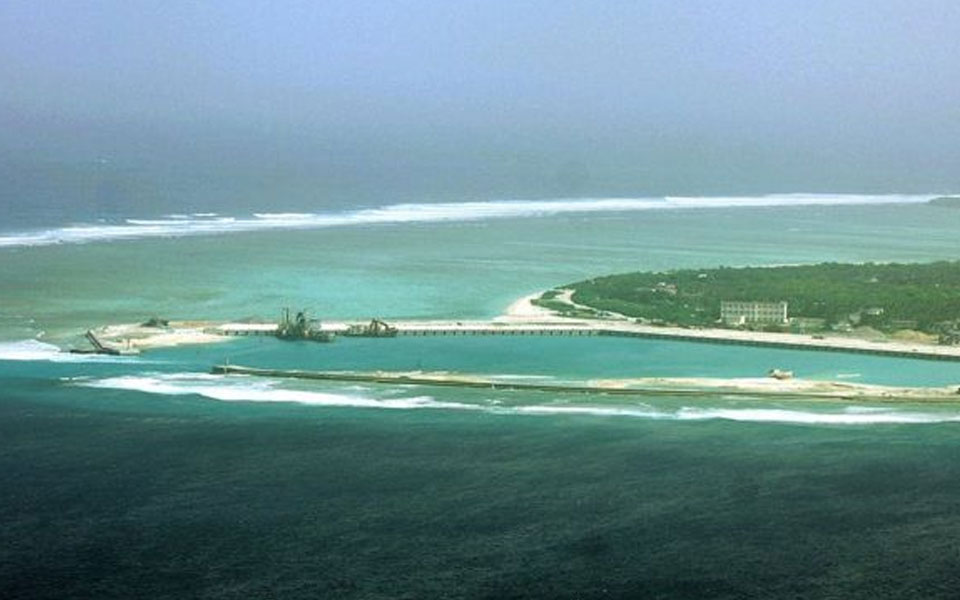 US warns Beijing on South China Sea