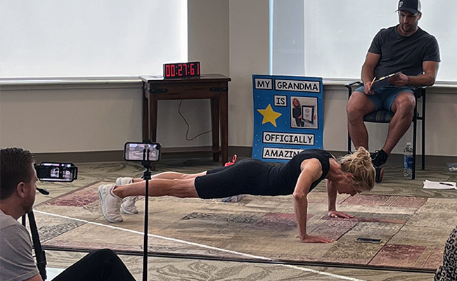 59-year-old woman sets world record by doing 1,575 push ups in an hour